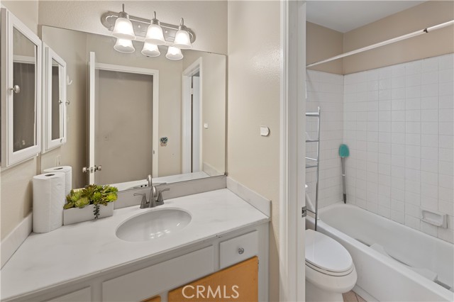 Detail Gallery Image 19 of 22 For 14684 Holt Ave, Tustin,  CA 92780 - 3 Beds | 2/1 Baths