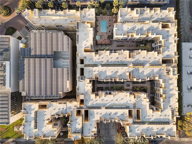 Detail Gallery Image 34 of 34 For 21301 Erwin #206,  Woodland Hills,  CA 91367 - 2 Beds | 2 Baths