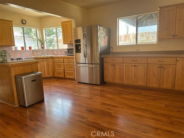 15625 La Mesa Street photo 4