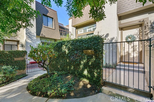 2 Bed Home for Sale in Sherman Oaks, California