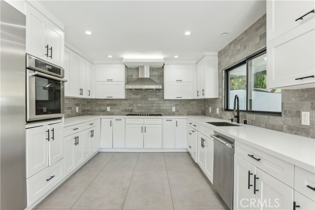 Detail Gallery Image 12 of 49 For 25650 Timpangos Dr, Calabasas,  CA 91302 - 5 Beds | 4/1 Baths