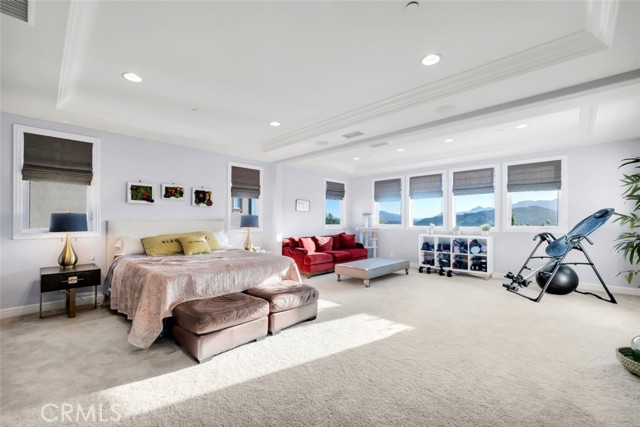 11929 Ricasoli Way, Porter Ranch CA: https://media.crmls.org/medias/05024011-3c23-4b69-a70a-9d4ffce157b1.jpg