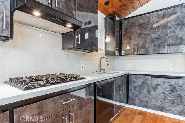 Detail Gallery Image 11 of 20 For 4708 Orion Ave, Sherman Oaks,  CA 91403 - 2 Beds | 2 Baths