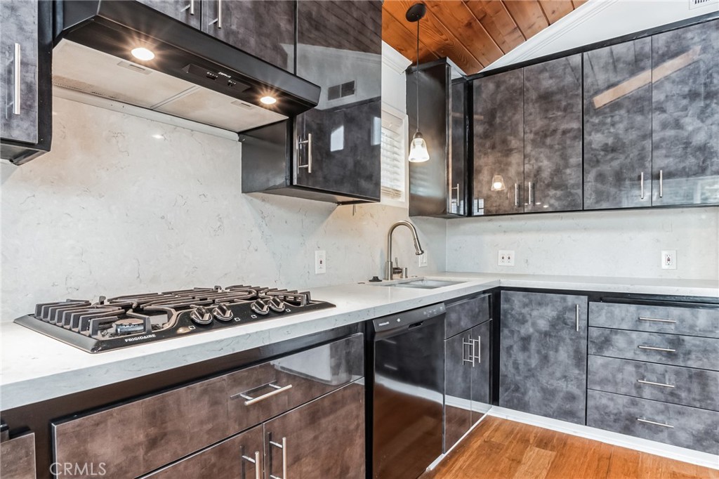 MLS #SR25253740 image #10