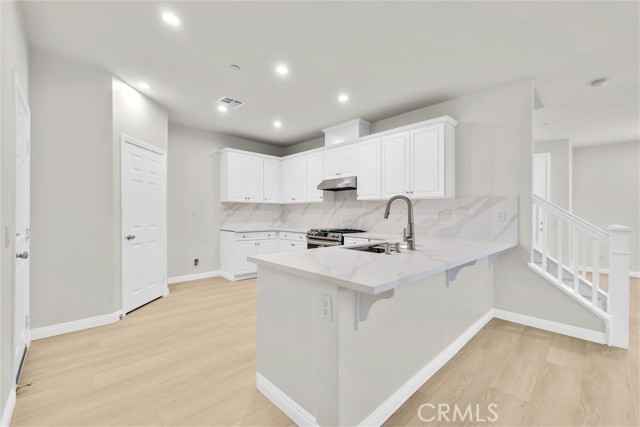 Detail Gallery Image 7 of 30 For 5001 S Centennial, Ontario,  CA 91762 - 5 Beds | 3/1 Baths