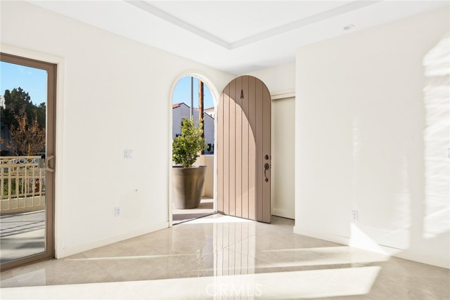 Detail Gallery Image 5 of 26 For 1228 Temple City Bld #E,  Arcadia,  CA 91007 - 3 Beds | 2/1 Baths