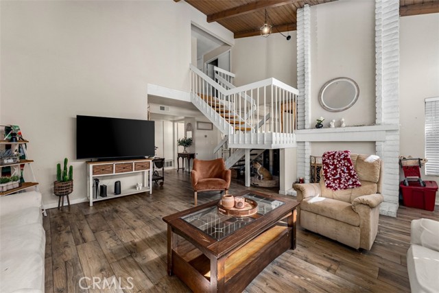 Detail Gallery Image 7 of 30 For 2502 N Tustin #C,  Santa Ana,  CA 92705 - 3 Beds | 2/1 Baths
