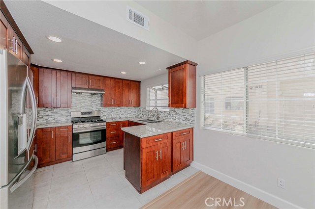 Detail Gallery Image 7 of 32 For 6156 Rosemead Bld #B,  Temple City,  CA 91780 - 3 Beds | 2/1 Baths