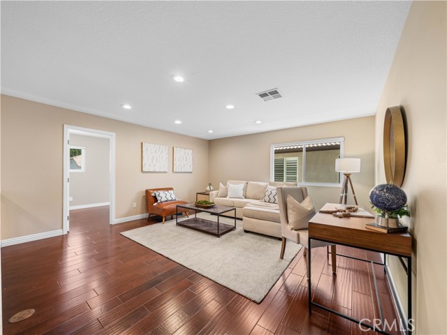 Detail Gallery Image 14 of 25 For 8 Tioga Pl, Irvine,  CA 92602 - 6 Beds | 3 Baths