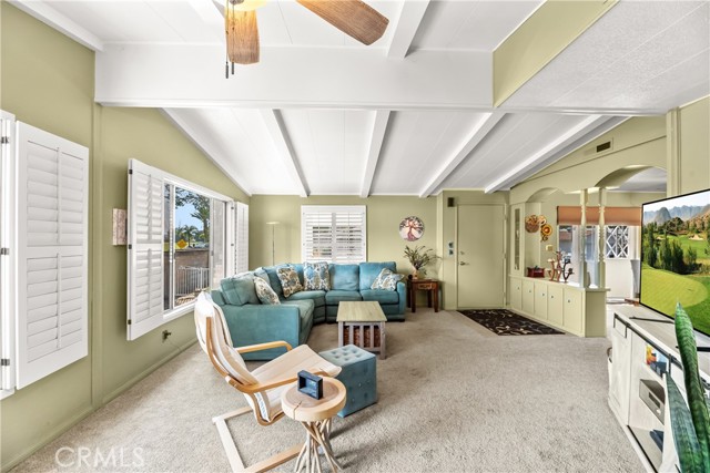 1735 Mango Way, Hemet CA: https://media.crmls.org/medias/05047cc1-c4c9-43ae-86e6-fc5005cade89.jpg