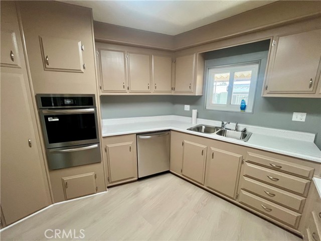 Detail Gallery Image 4 of 10 For 10333 Overland, Cherry Valley,  CA 92223 - 2 Beds | 2 Baths