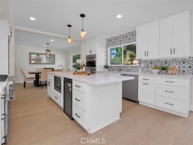 Gourmet Kitchen with Center Island