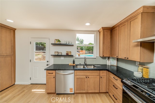 306 Felisa Court, Redlands CA: https://media.crmls.org/medias/050569b8-46a6-4a06-8951-f4737d9167f7.jpg