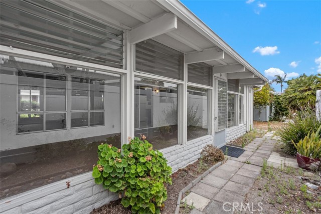 3760 Vista Campana S, Oceanside CA: https://media.crmls.org/medias/05058846-2e95-4072-a6f6-81747becf965.jpg
