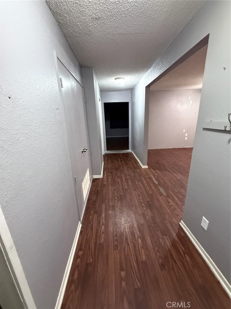 https://media.crmls.org/medias/0505a66a-0304-4c22-9feb-7979cd846c93.jpg?preset=X-Large