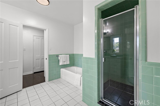 609 N Oakhurst Drive, Beverly Hills CA: https://media.crmls.org/medias/05061e66-9092-43d8-8ff3-6d6c77e53c51.jpg