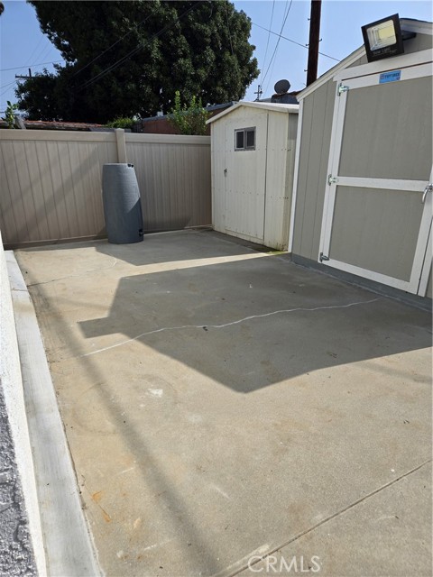 Detail Gallery Image 40 of 41 For 2022 W 75th St, Los Angeles,  CA 90047 - 2 Beds | 1 Baths