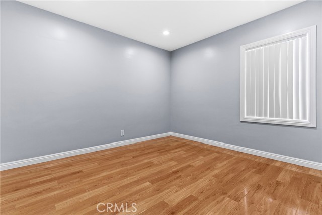 Detail Gallery Image 18 of 25 For 8436 Amboy, Sun Valley,  CA 91352 - 5 Beds | 3 Baths