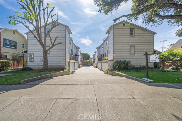 Detail Gallery Image 23 of 25 For 340 E Washington Bld #2,  Pasadena,  CA 91104 - 2 Beds | 1/1 Baths