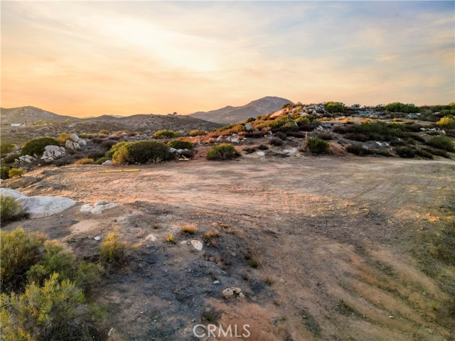 45 Intrepid, Temecula CA: https://media.crmls.org/medias/05093793-abba-4059-be6b-8bf46fbe3d40.jpg