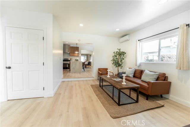 Detail Gallery Image 11 of 21 For 1948 Floradale Ave, South El Monte,  CA 91733 - 4 Beds | 3 Baths