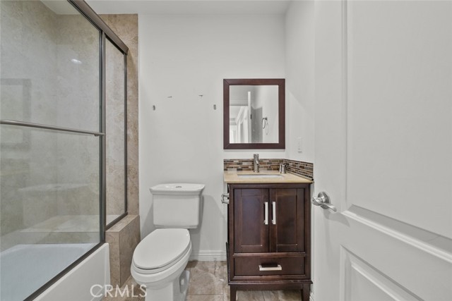 7420 Elmer Avenue, Sun Valley CA: https://media.crmls.org/medias/0509b10c-f820-4384-9376-1afedb6b040f.jpg