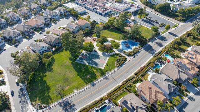 11 High Bluff, Laguna Niguel CA: https://media.crmls.org/medias/050a7834-3ff4-4211-afc7-567daca3bd72.jpg