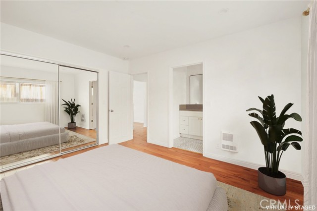 Detail Gallery Image 9 of 23 For 1918 11th St #D,  Santa Monica,  CA 90404 - 2 Beds | 2 Baths