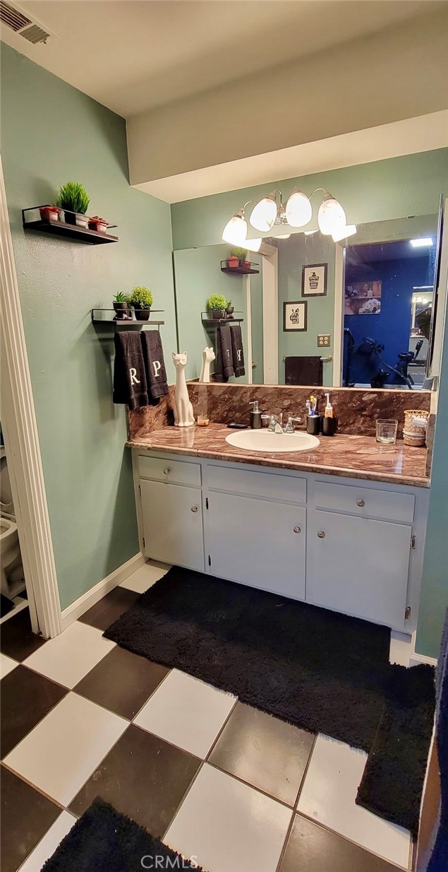 48833 Rock Point Road, Oakhurst CA: https://media.crmls.org/medias/050b1248-7347-493a-9243-5a982dfc14de.jpg