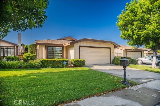 5819 Maybrook Circle, Riverside, CA 92506