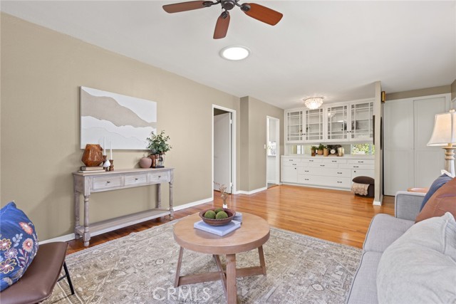 Detail Gallery Image 5 of 41 For 1440 Laburnum Ave, Chico,  CA 95926 - 5 Beds | 2 Baths