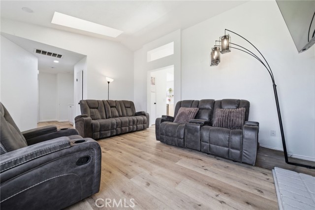 Detail Gallery Image 17 of 46 For 130 Mountainside Dr, Palmdale,  CA 93550 - 3 Beds | 2 Baths