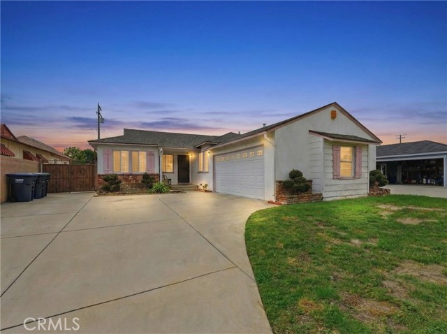 Detail Gallery Image 4 of 46 For 10456 Mapledale, Bellflower,  CA 90706 - 3 Beds | 2 Baths