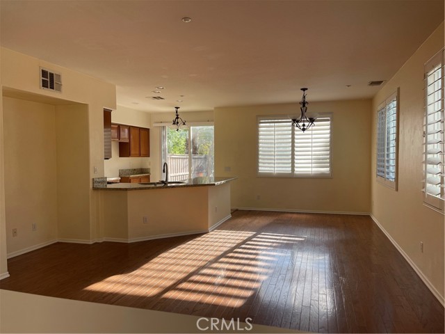 Detail Gallery Image 2 of 18 For 25248 Meadow Walk #1,  Murrieta,  CA 92562 - 3 Beds | 2/1 Baths
