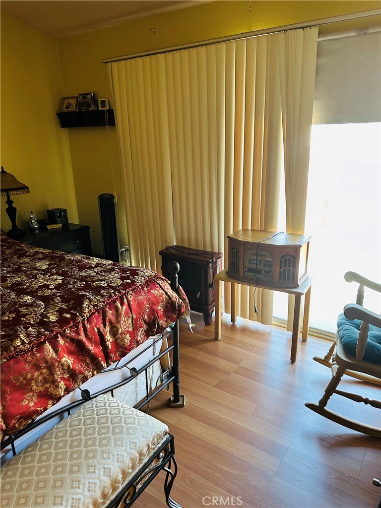 https://media.crmls.org/medias/050da78b-6e46-4739-bf56-959506b96307.jpg?preset=X-Large