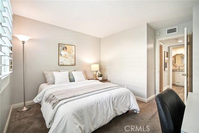 Detail Gallery Image 21 of 68 For 20550 via El Tajo, Yorba Linda,  CA 92887 - 4 Beds | 3 Baths