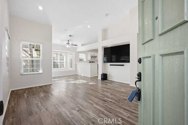 Detail Gallery Image 7 of 36 For 14477 El Contento, Fontana,  CA 92337 - 3 Beds | 2 Baths