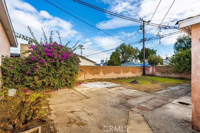 Detail Gallery Image 21 of 41 For 1504 S California Ave, Compton,  CA 90221 - 3 Beds | 2 Baths