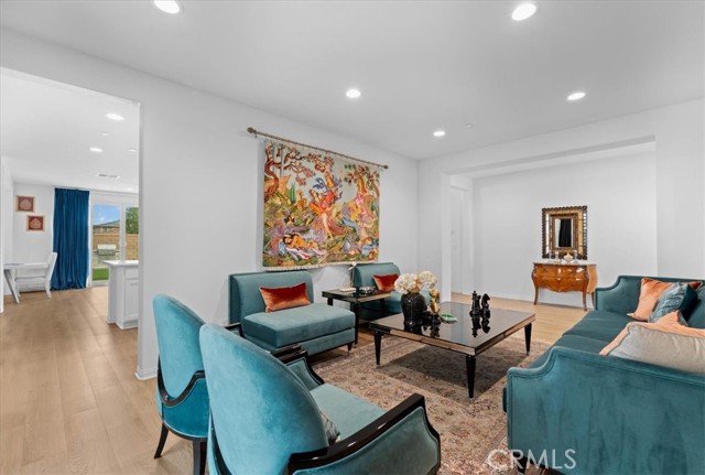 Detail Gallery Image 8 of 43 For 34490 Bloomberry, Murrieta,  CA 92563 - 3 Beds | 2/1 Baths