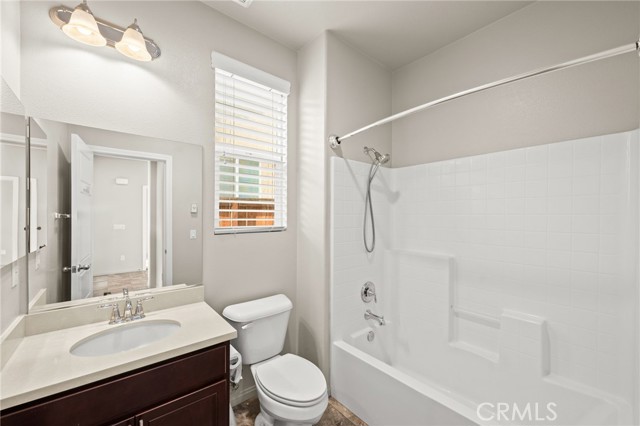 Detail Gallery Image 16 of 52 For 26535 Emperor Rd, Menifee,  CA 92585 - 5 Beds | 3 Baths