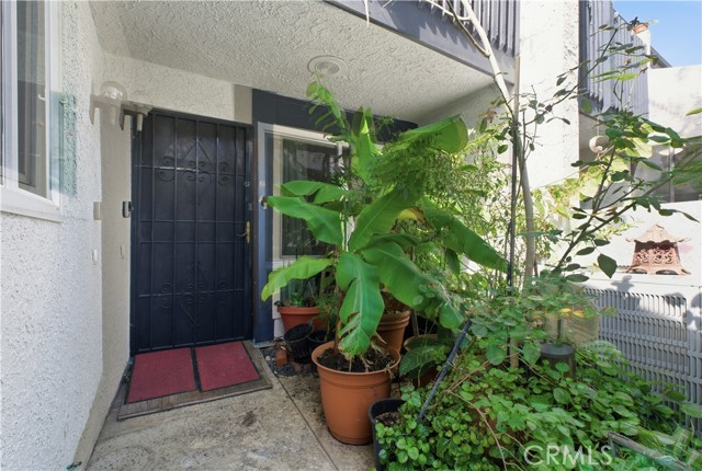 Detail Gallery Image 3 of 23 For 20821 E Calora St #E6,  Covina,  CA 91724 - 2 Beds | 2/1 Baths