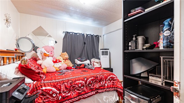 Detail Gallery Image 7 of 12 For 17455 Marygold #3,  Bloomington,  CA 92316 - 2 Beds | 1/1 Baths