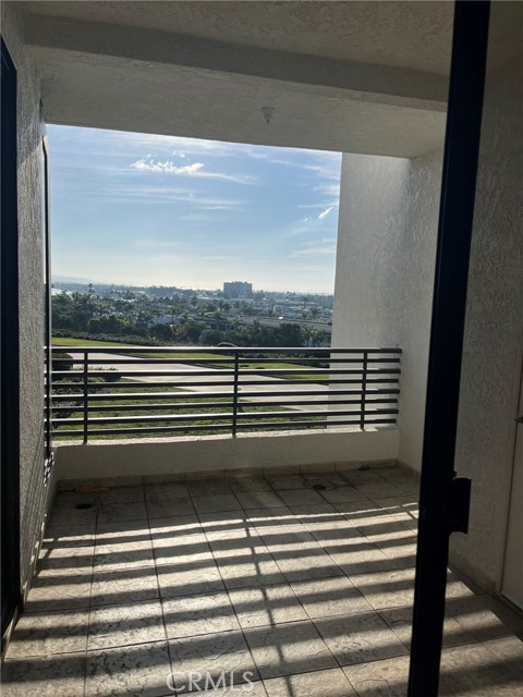 Detail Gallery Image 48 of 69 For 230 Lille Lane 212, Newport Beach,  CA 92663 - 2 Beds | 2 Baths