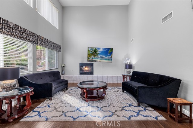 Detail Gallery Image 13 of 58 For 26426 Cardinal Dr, Canyon Country,  CA 91387 - 5 Beds | 4 Baths