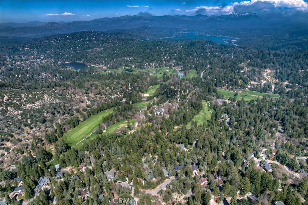 https://media.crmls.org/medias/05119589-e846-4cfe-9d7f-ab00636fd637.jpg?preset=X-Large