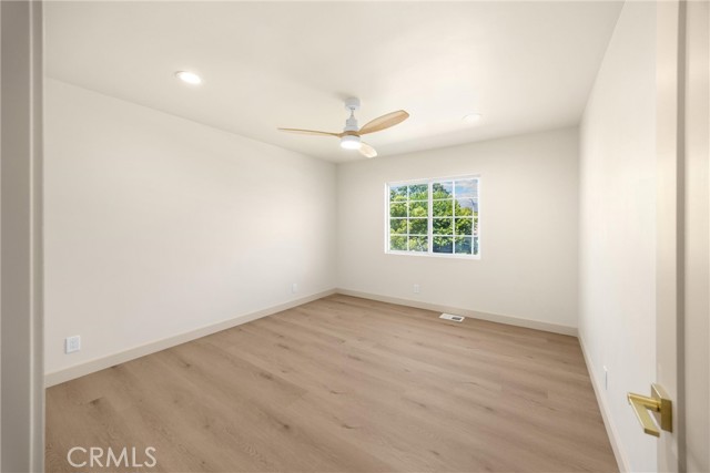 Detail Gallery Image 37 of 65 For 631 N Kenwood St, Burbank,  CA 91505 - 5 Beds | 3 Baths