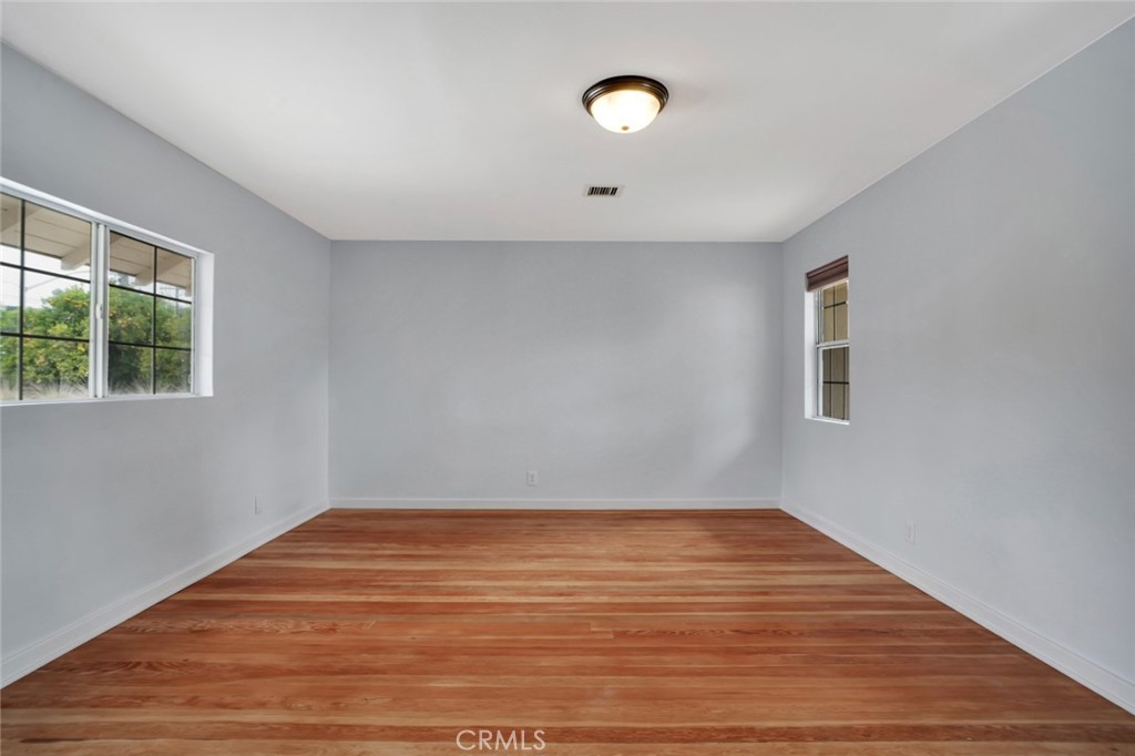 https://media.crmls.org/medias/05121e98-54ae-4634-912a-8e32200b321f.jpg?preset=X-Large