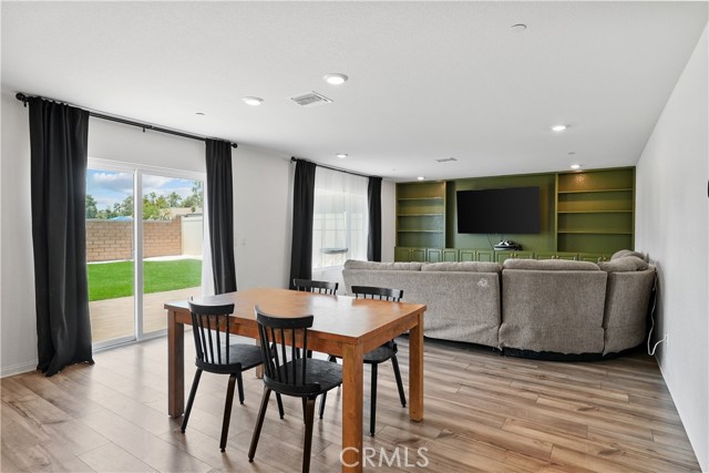 Detail Gallery Image 13 of 44 For 25467 Sedona Ln, Homeland,  CA 92548 - 5 Beds | 2/1 Baths