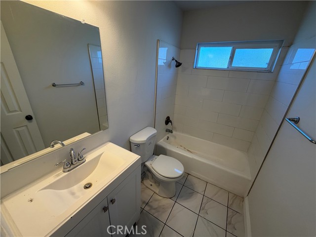 Detail Gallery Image 16 of 18 For 2530 Carmona, Los Angeles,  CA 90016 - 3 Beds | 1 Baths