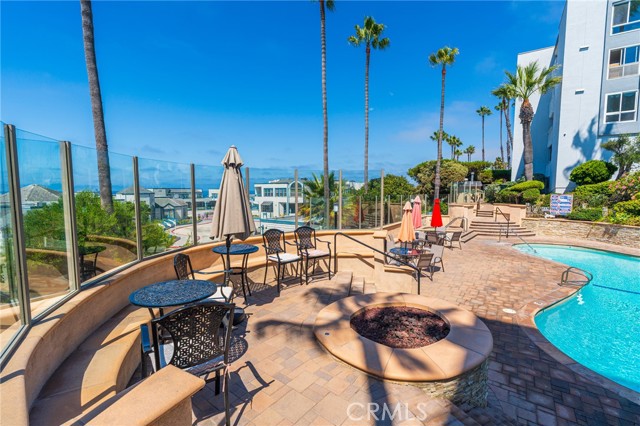 Detail Gallery Image 8 of 13 For 640 the Village #114,  Redondo Beach,  CA 90277 - 1 Beds | 1 Baths